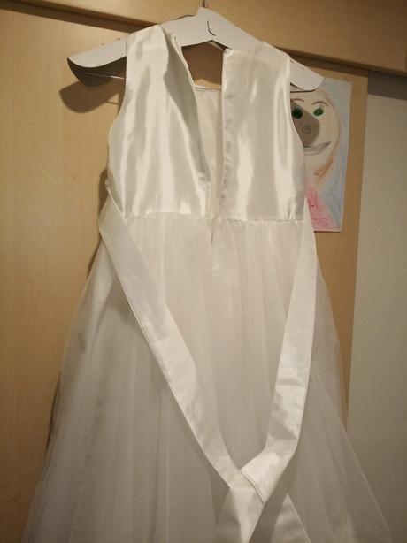 Šaty pro družicku, 134