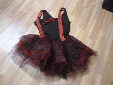 Karneval dospělý šaty vel.m-l,