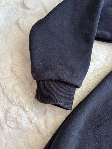 K6/ mikina černá značkova - v.cca 11/12 let, 152