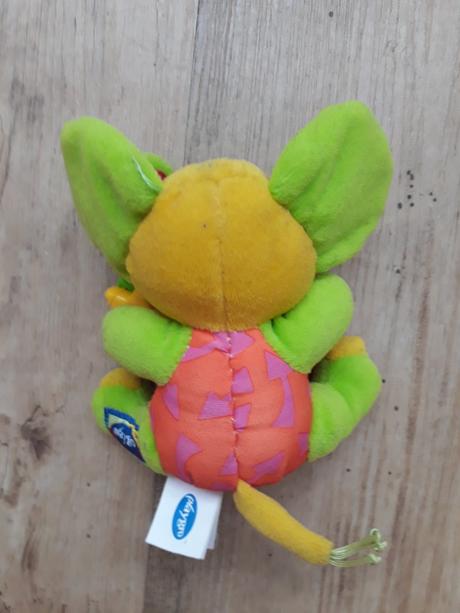 Chrastící, šustící slon - hračka, 