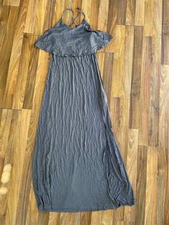 Šedé maxišaty s volánem, vel m i méně, m