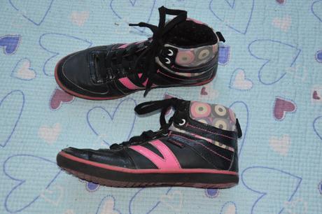 Černorůžové kotníčkové boty, 35