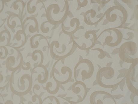 2 kusy zavesu -kremove se vzorem, 