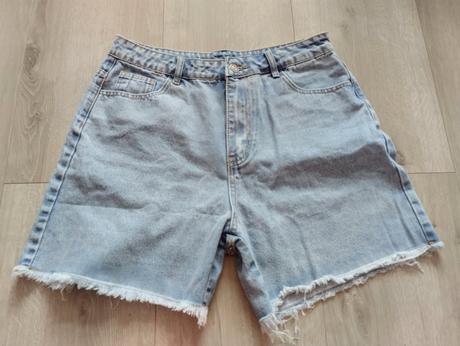 Kraťasy riflové s roztrhanými nohavicemi, xl