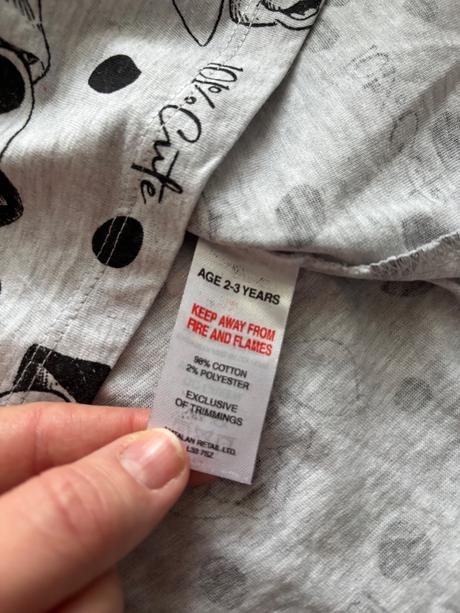 Ob/ šaty 101 dalmatin šedé - v.2/3 roky, disney,98