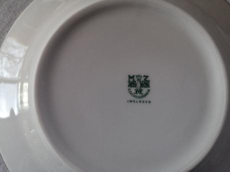 Jídelní sada nádobí, 