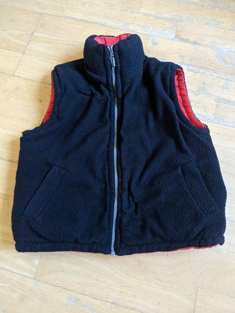 Vesta oboustranná unisex 'fajfka' vel cca 116, nike,116
