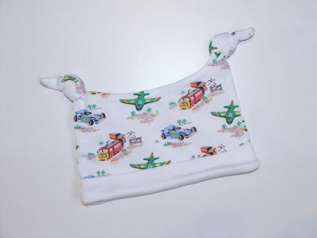 C121 čepička s autíčky vel. 62, 62