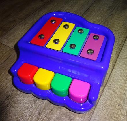 Piano xylofon redbox,