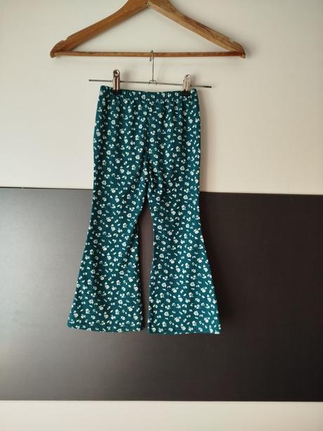 Kalhoty zn. shein vel.104, 104