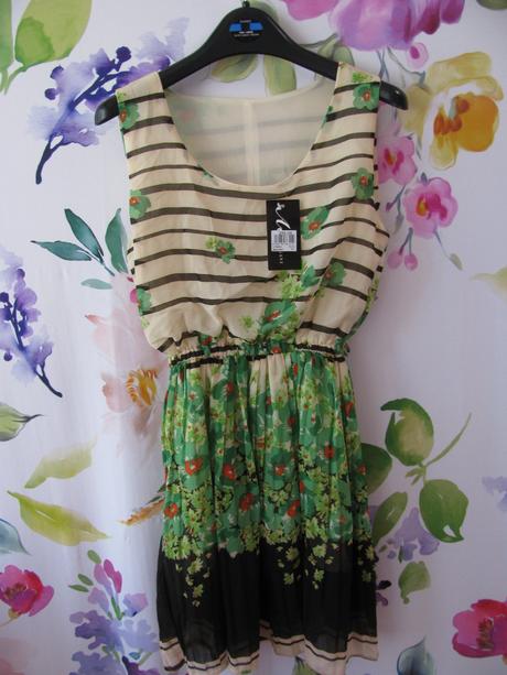 Letní květované šaty s bordurou, s