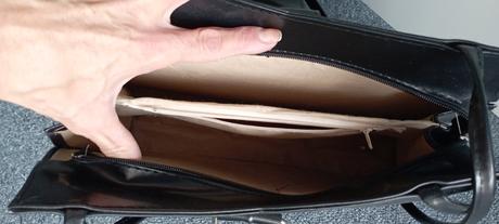 Kabelka přez rameno,