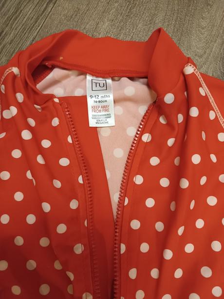 Puntíkatý plavkový overal 74/80, tu,74