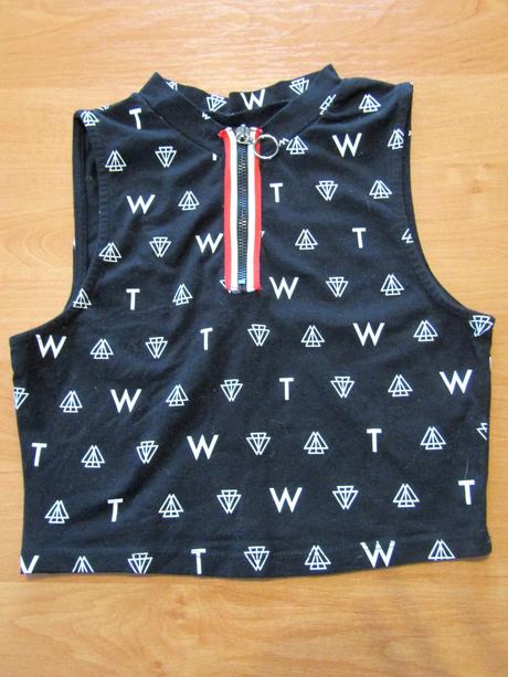 Dívčí triko do pasu vel 128, 128