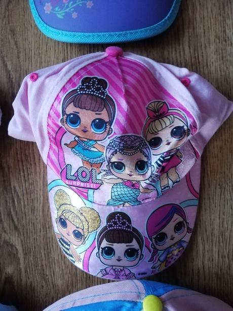 Kšiltovky dívčí vel. 52-54 cm., disney,50