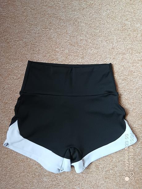 Šortky fitness zn."shein" vel."s", s