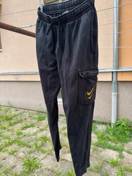 Teplaky, nike,152