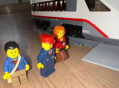 Lego city vysokorychlostní osobní vlak 60051,