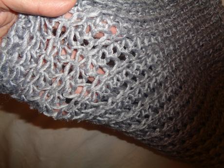 Krásná šedostříbrná spojená šála, 