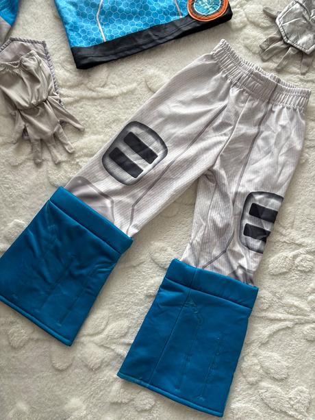 An26/ kostým disney - v.5/6 let, 