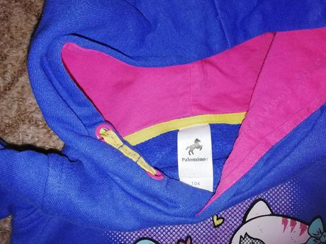 Hezká mikinka s kočičkama pěkný stav 104, c&a,104