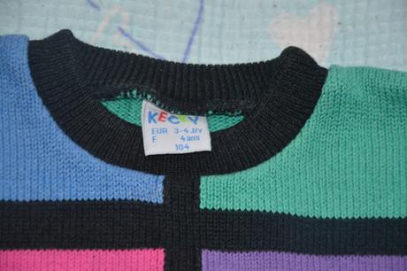 Slabší kvalitní příjemný svetr, 104