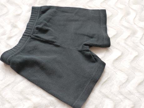 Tmave sedive bavlnene kratasy, 92