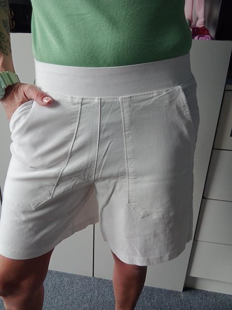 Bílé šortky vel."m", m