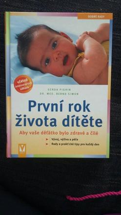 Kniha první rok zivota ditete,
