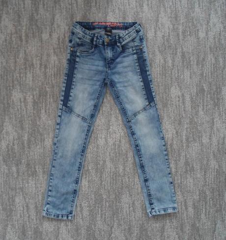 Modré kalhoty rifle džíny, chapter young,146