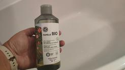 Jemný mycí gel na tělo a vlasy Famille Bio Yves Rocher
