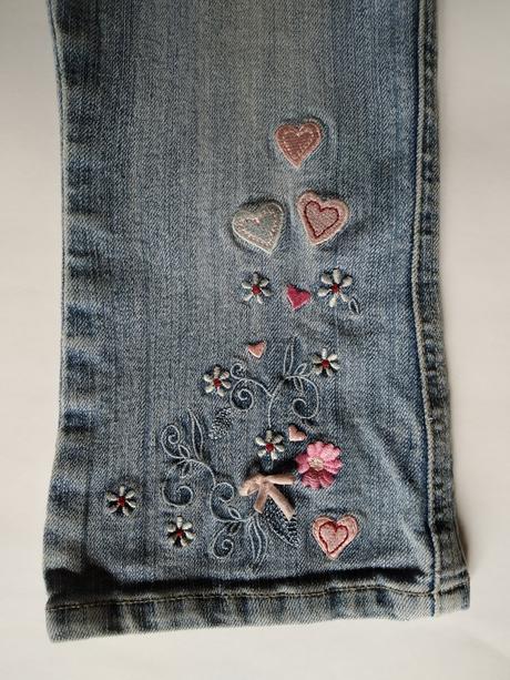 Džínečky s výšivkami, morris mouse,92