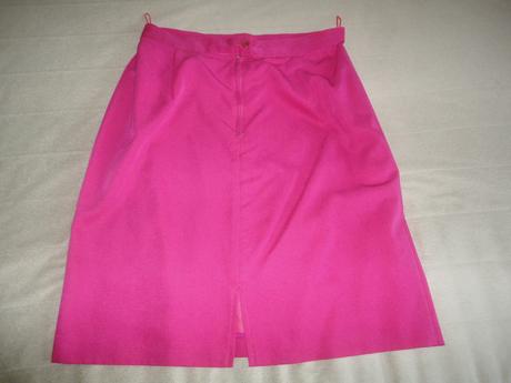 V top stavu butiková sukeň italy, vel. 40, 40