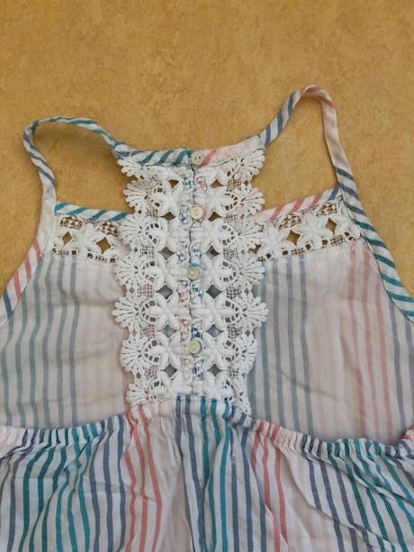 Top s krajkou, abercrombie&fitch,146