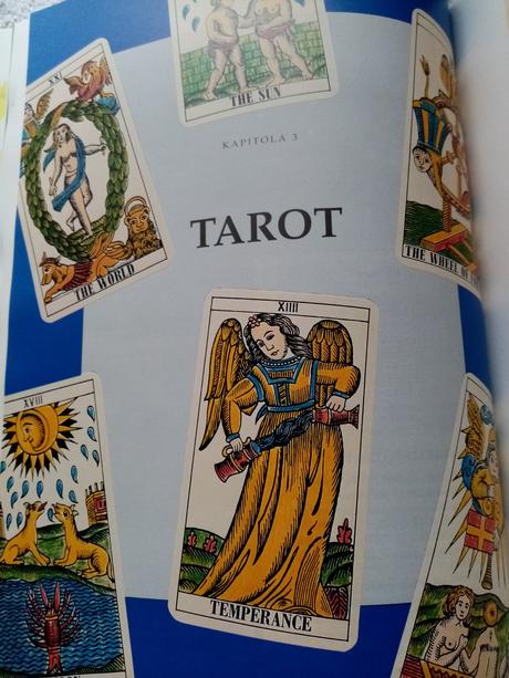 Kniha - věštění osudu,