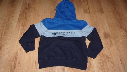 Mikina zn. 4f, vel. 122, 122