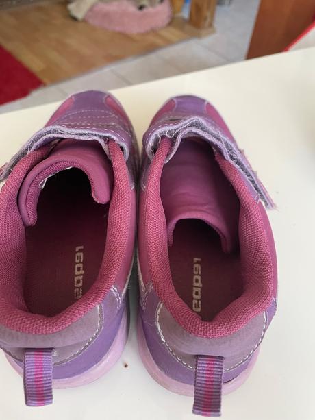 Tenisky nepromokavé vel 34 22 cm, 34