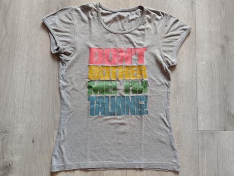 Tričko s třpytivým nápisem, 152