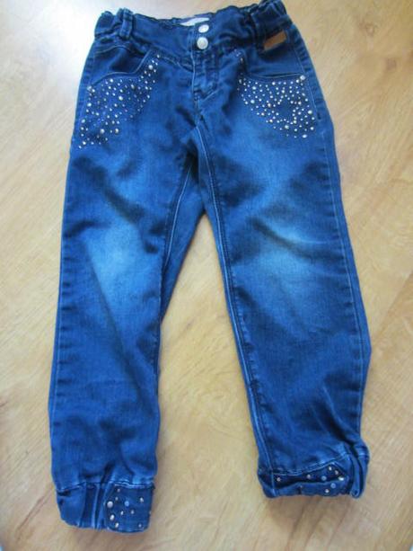 Lehoulinké, tenké džíny, rifle zdobené cvočkama, name it,110