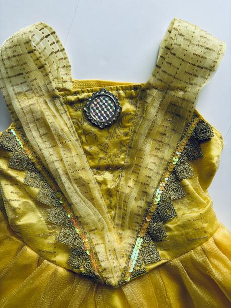 An11/ kostým bella kráska - v.3/4 roky, 