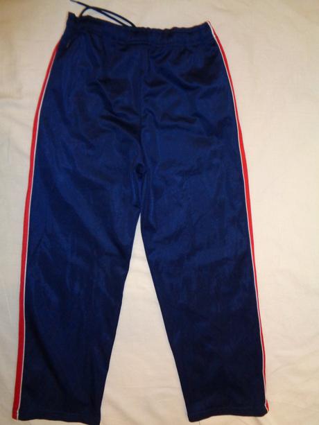 Modročervené lesklé sportovní tepláky, 140