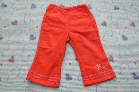 Veselé červené kalhoty, 86