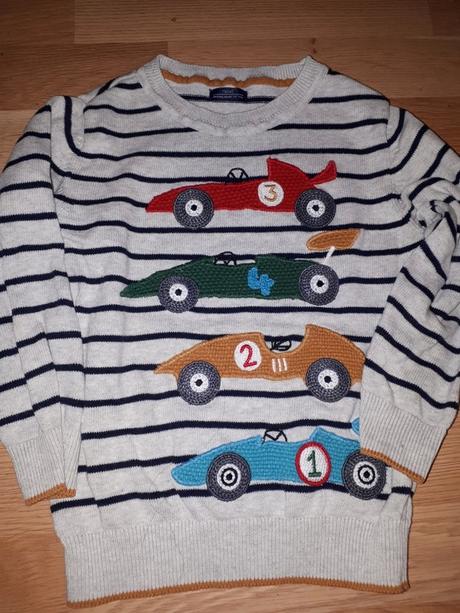 Svetr s auty 104 next, next,104