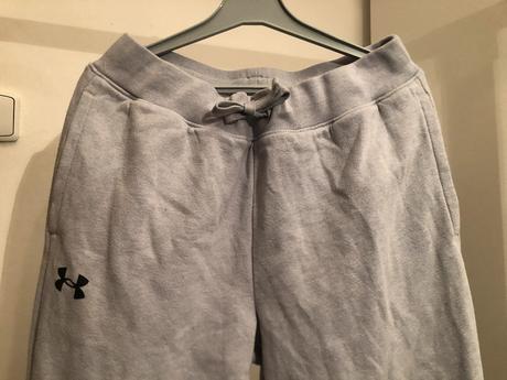 Šedé tepláky s tkaničkou a kapsami, 158