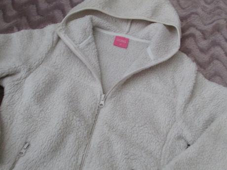 Chlupatá mikina bílá-smetanová, 134