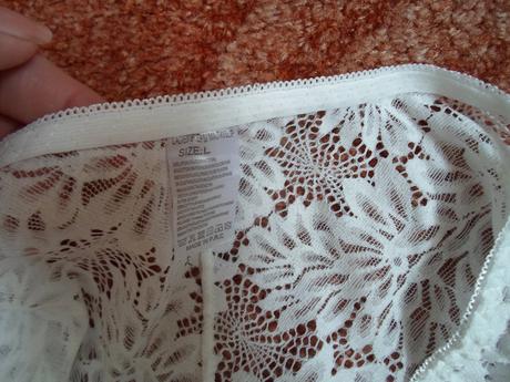 Bílé krajkové kalhotky 3 kusy, m