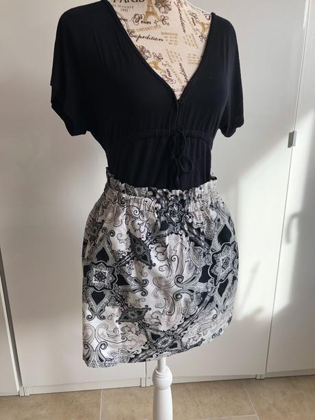 Cerno bila kratka sukne xs h&m, h&m,xs