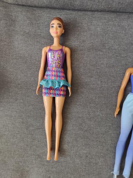 Barbie color reveal mattel.cena za kus, 