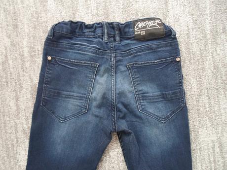 Modré kalhoty rifle džíny, chapter young,152