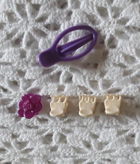 Skřipečky do vlasů a sponka,